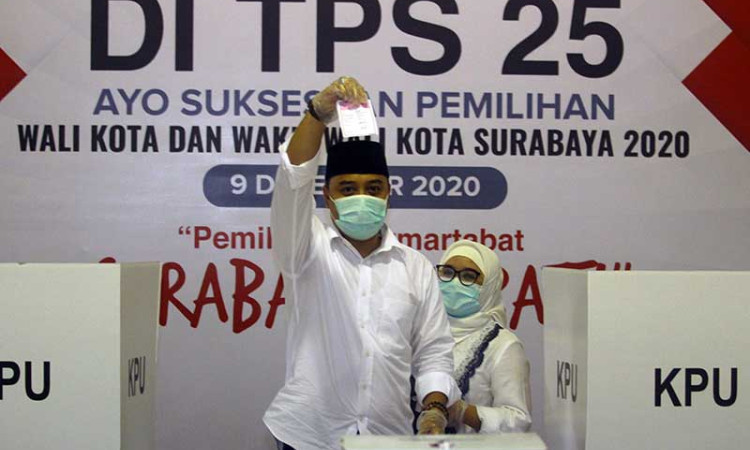 Calon Wali Kota Surabaya Nomor Urut 01 Eri Cahyadi Gunakan Hak Pilihnya