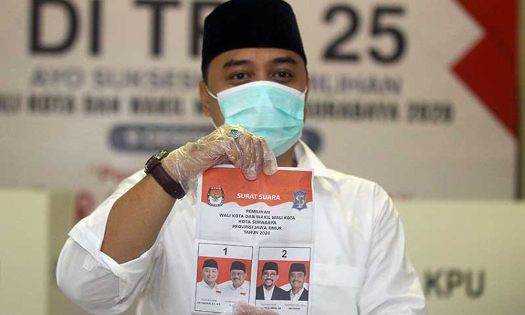 Calon Wali Kota Surabaya Nomor Urut 01 Eri Cahyadi Gunakan Hak Pilihnya