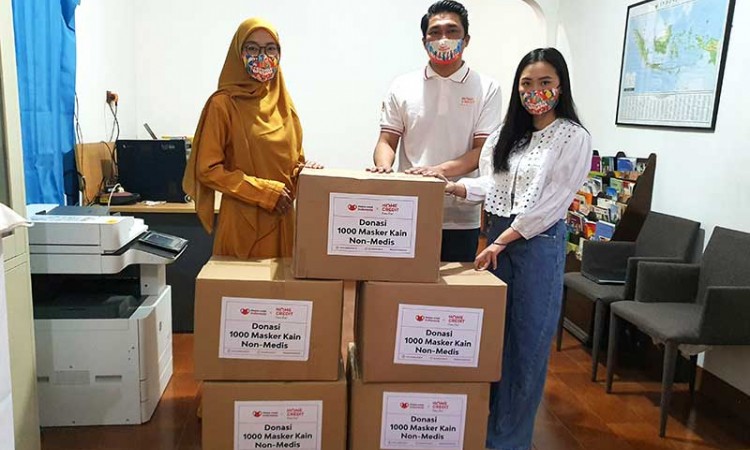 Home Credit Indonesia Serahkan 5.000 Makser Kepada Perkumpulan Penyandang Disabilitas Indonesia