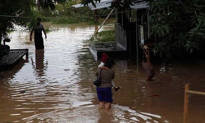 Sungai Bengawan Solo Meluap, Sejumlah Permukiman Warga Terendam Banjir