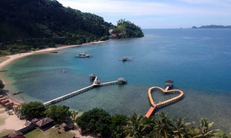 Dermaga Pantai Manjuto di Sumatra Barat Jadi Destinasi Wisata Baru