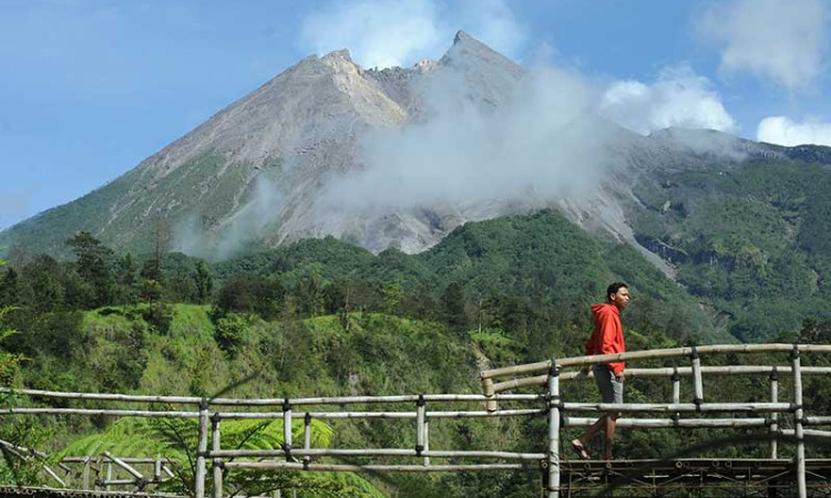 BPPTKG Menyatakan Laju Deformasi Gunung Merapi Dari EDM Babadan sebesar 10 Centimeter Per Hari 