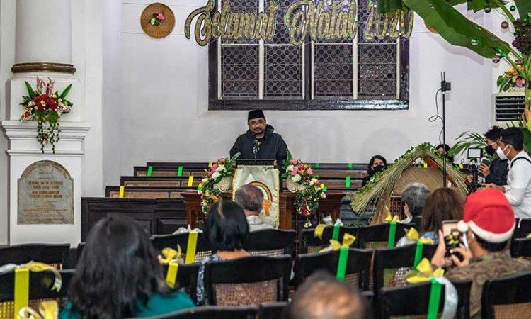 Menteri Agama Yaqut Cholil Qoumas Tinjau Pelaksanaan Ibadah Misa Natal 