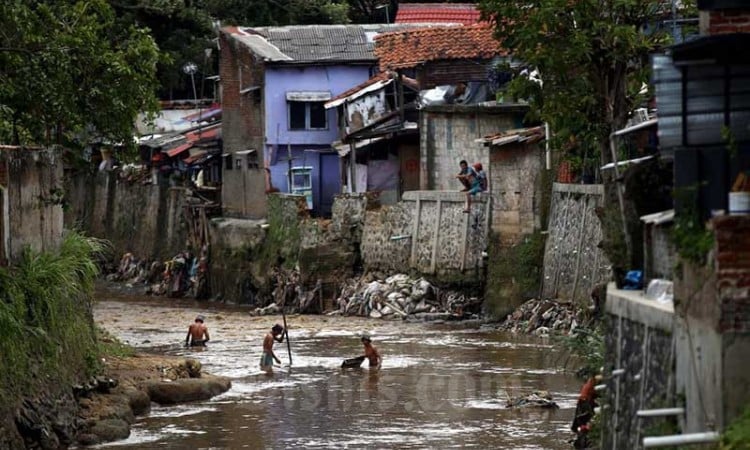 Pemkot Bandung Akan Lakukan Penertiban Bangunan di Bantaran Aliran Sungai