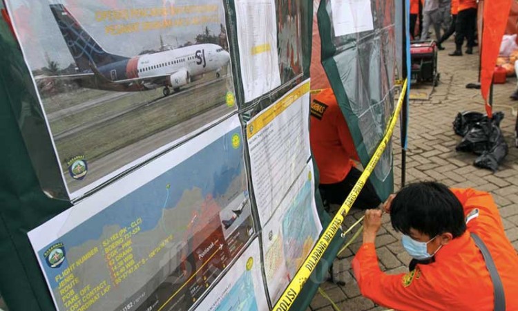 Persiapan Pencarian Pesawat Sriwijaya Air SJY 182 di Perairan Kepulauan Seribu