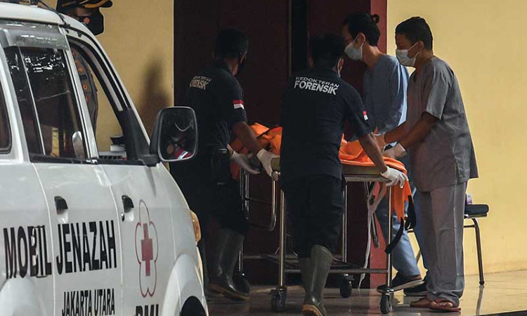 Jenazah Korban Kecelakaan Pesawat Sriwijaya Air SJ182 Tiba di RS Polri Kramat Jati