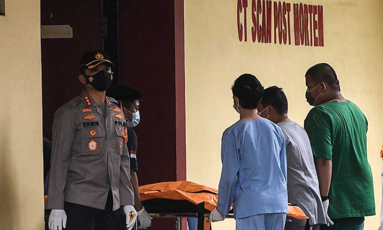 Jenazah Korban Kecelakaan Pesawat Sriwijaya Air SJ182 Tiba di RS Polri Kramat Jati