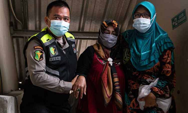 Keluarga Korban Jatuhnya Pesawat Sriwijaya Air SJ182 Jalani Pemeriksaan DNA
