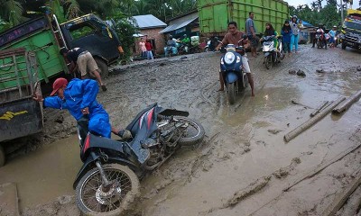 Jalan Provinsi di Jambi Rusak Parah