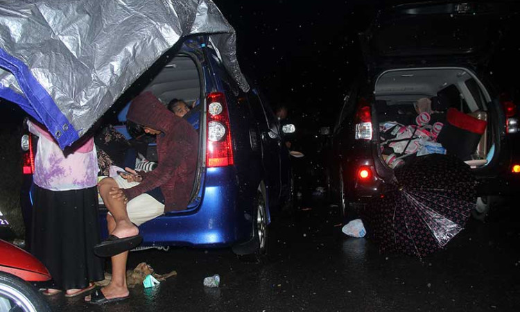 Korban Gempa di Mamuju Sulbar Mengungsi di Dataran Tinggi