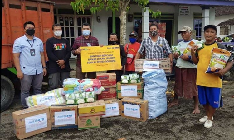 BTN Salurkan Bantuan Kepada Korban Banjir dan Longsor di Jember