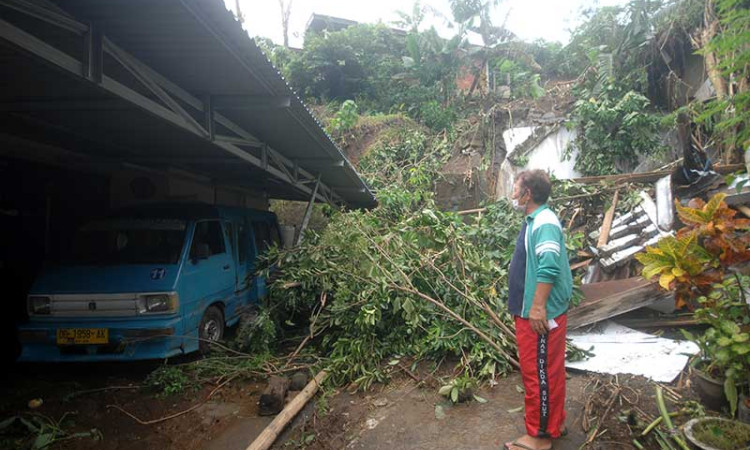 Delapan Kecamatan di Manado Diterjang Banjir dan Longsor