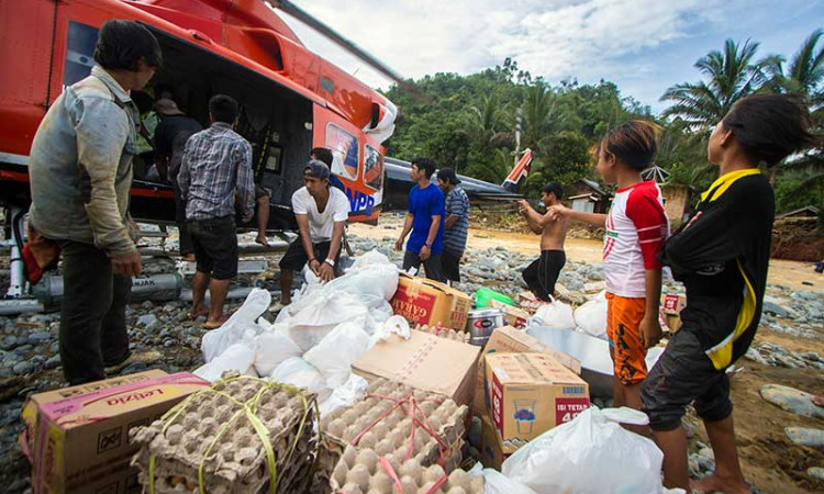 Bantuan Untuk Korban Banjir di Pedalaman Kalsel Didistribusikan Lewat Jalur Udara