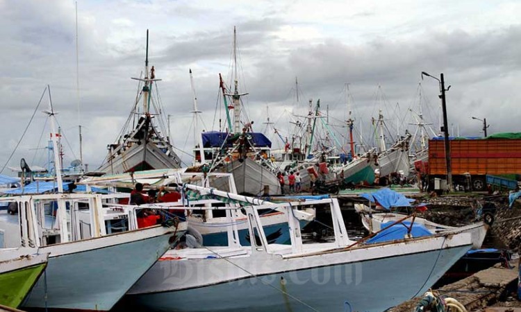 Otoritas Peringatkan Nelayan Terkait Cuca Buruk