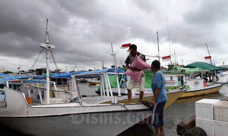 Otoritas Peringatkan Nelayan Terkait Cuca Buruk