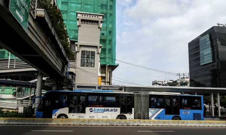 Jam Operasional Bus Transjakarta Diperpanjang Selama Penerapan PPKM Mikro
