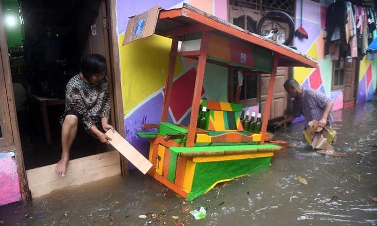 Sejumlah Wilayah di DKI Jakarta Terendam Banjir Akibat Tingginya Curah Hujan