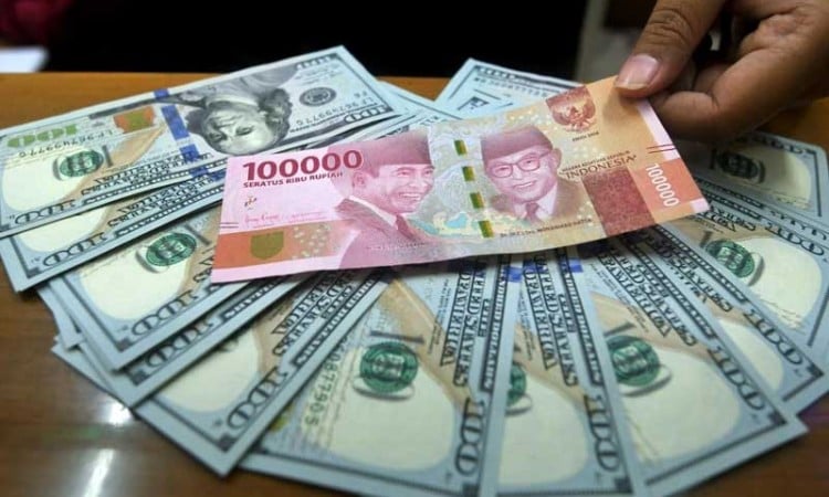 Rupiah Tertekan Akibat Tren Penguatan Dolar AS Terhadap Mata Uang Dunia