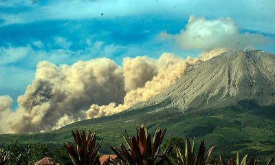 Kembali Erupsi, Gunung Sinabung Semburkan Material Vulkanik Dengan Tinggi Kolom 3.000 Meter