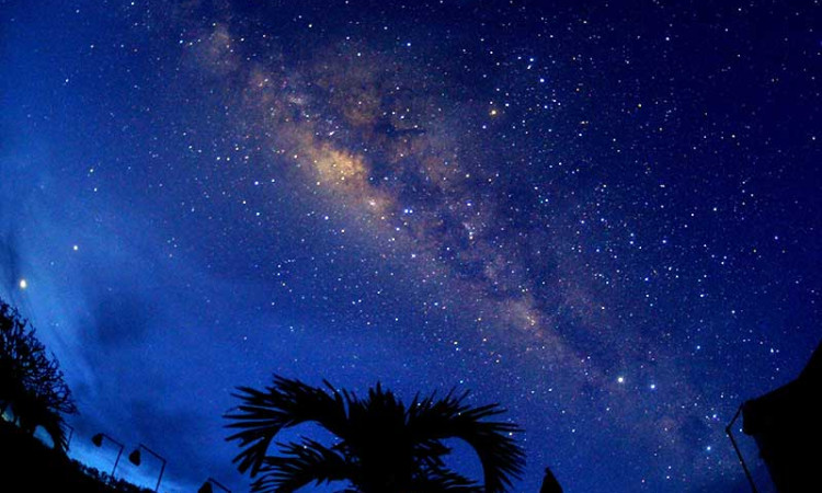 Gugusan Bima Sakti Terlihat Jelas di Bali Saat Malam Hari Raya Nyepi tahun Saka 1943