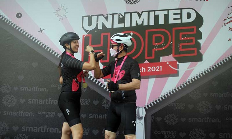 Smart Freen Luncurkan Jersey Bersepeda Unlimited Hope 
