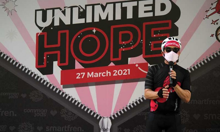 Smart Freen Luncurkan Jersey Bersepeda Unlimited Hope 