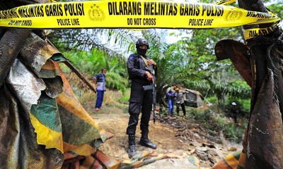 Polisi Tertibkan Puluhan Sumur Minyak Illegal di Jambi