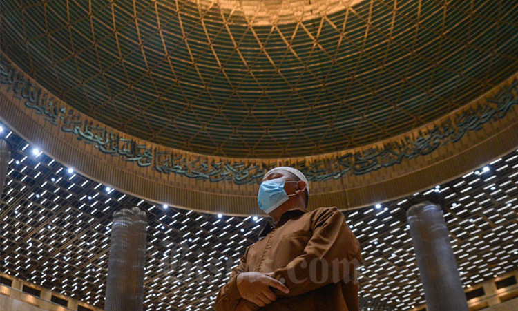 Salat Tarawih Perdana 1442 Dengan Protokol Kesehatan