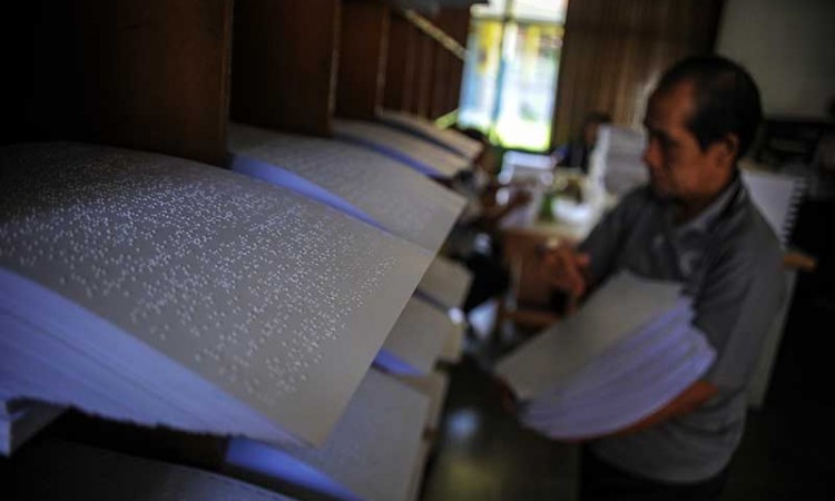 Mengintip Produksi Al Quran Braile di Bandung 