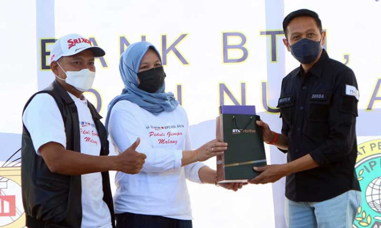 Bank BTN Berikan Bantuan Dalam Bentuk Renovasi Untuk Korban Gempa di Malang