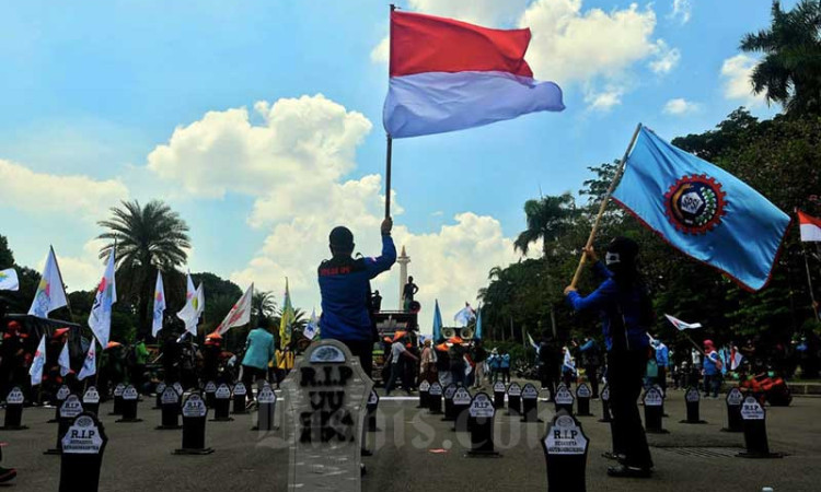 Peringati Hari Buruh, KSPI Gelar Demo Kecil-Kecilan