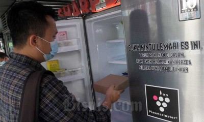 PT Sharp Electronics Indonesia Sediakan Lemari Es di Tempat Publik