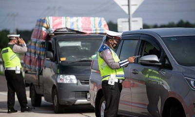 Petugas Gabungan Mulai Melakukan Penyekatan di Jalan Tol Sumatra