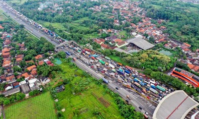 Pintu Tol Cikupa Macet Hingga 8 Kilometer Akibat Kegiatan Penyekatan Larangan Mudik Lebaran