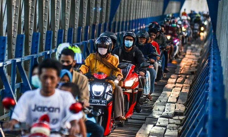 Hindari Penyekatan, Pemudik Gunakan Jalan Alternatif di Jalur Selatan Menunju Jawa Tengah