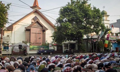 Gereja di Solo Mentiadakan Kebaktian Pagi Karena Halamannya Digunakan Salat Idulfitri