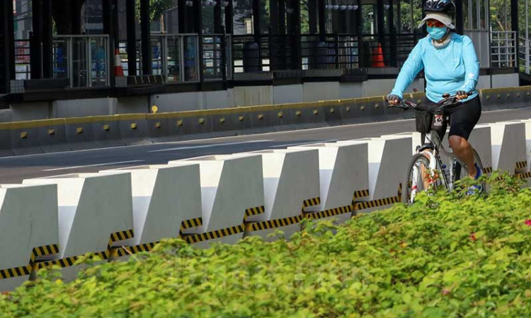 Sejumlah Jalan Protokol di Ibu Kota Terpantau Sepi Saat Lebaran Hari Pertama