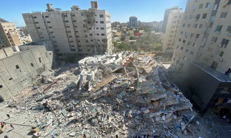 Detik-Detik Pengeboman Gedung Al Jazeera oleh Tentara Israel