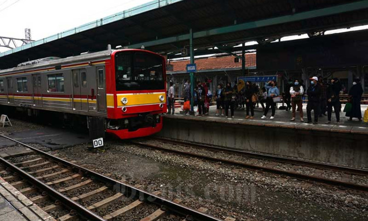 PT KCI Kembali Mengoperasikan Layanan KRL Hingga Pukul 22.00 WIB