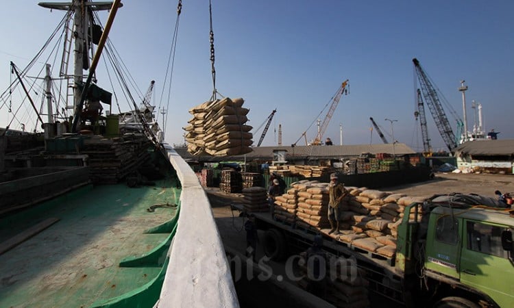 Produksi Semen Nasional Melejit