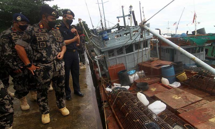 19 Kapal Ikan Ilegal Berbendera Malaysia, Vietnam dan Filipina Ditangkap di Perairan Natuna