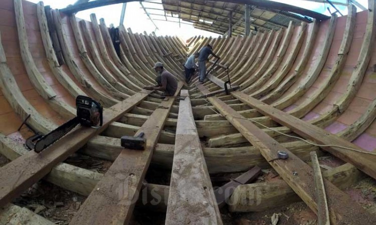 Pembuatan Kapal Pinisi di Bulukamba