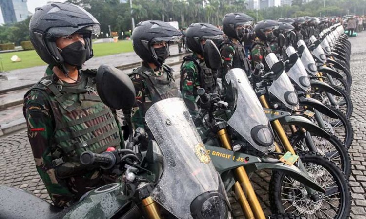 Porsonel Gabungan TNI-Polri-Satpol PP Ikuti Apel Gelar Pasukan Pengetatan PPKM Mikro