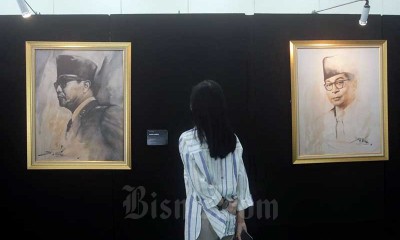 Pameran Lukisan Karya Basoeki Abdoellah di Stasiun MRT