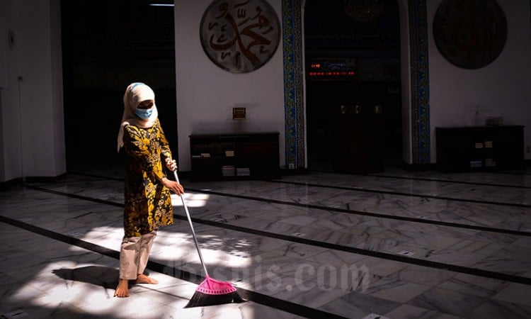 Kasus Covid-19 Makin Banyak, Masjid Cut Mutia Tiadakan Salat Jumat