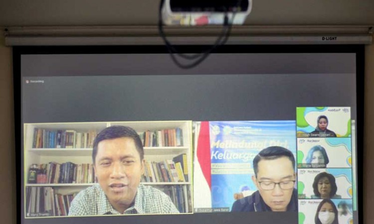 Gubernur Jawa Barat Ridwan Kamil Melepas Tim Jelajah Metropolitan Rebana 2 Bisnis Indonesia