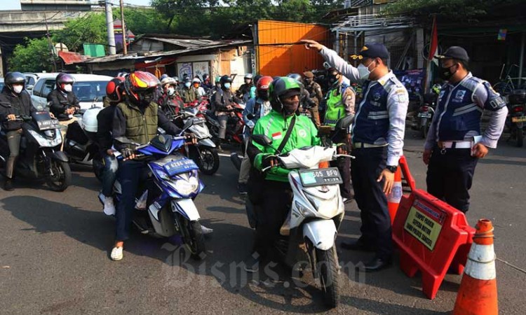 Polisi Lakukan Penyekatan di 63 Titik Wilayah di Jadetabek Selama PPKM Darurat