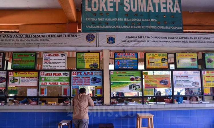 Warga Dihimbau Agar Tidak Mudik, Terminal Kampung Kampung Rambutan Sepi