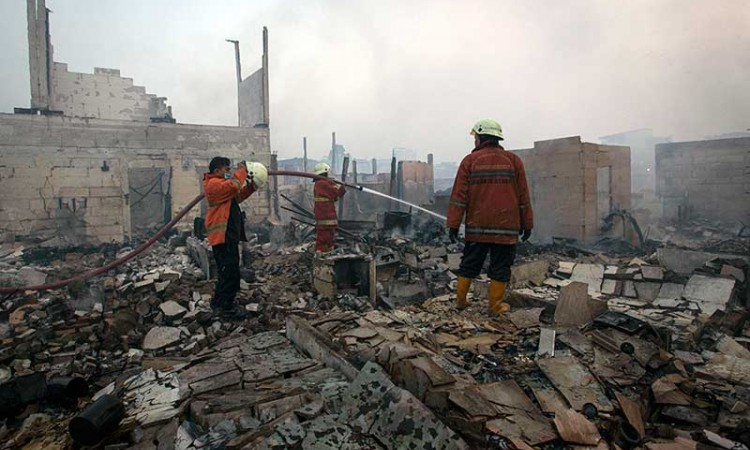 Ratusan Rumah di Teluk Gong Jakarta Hangus Terbakar