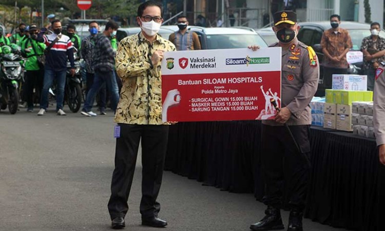 Siloam Hospitals Group Serahkan Donasi Bantuan Penanganan Covid-19 Kepada Polda Metro Jaya